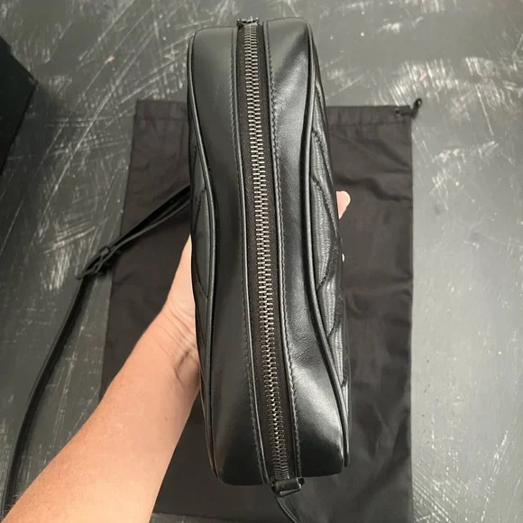 YSL LOU CAMERA BAG IN QUILTED LEATHER - Picture 4 of 17